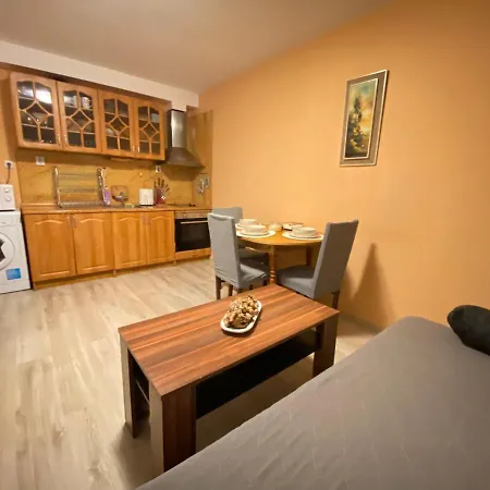 By Thе Sea Apartman